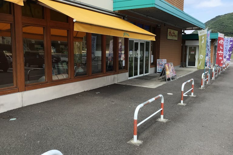 【ダイナム徳島三加茂店ゆったり館】キッチンカーやプロモーションに最適なアミューズメント施設のイベントスペースの画像5