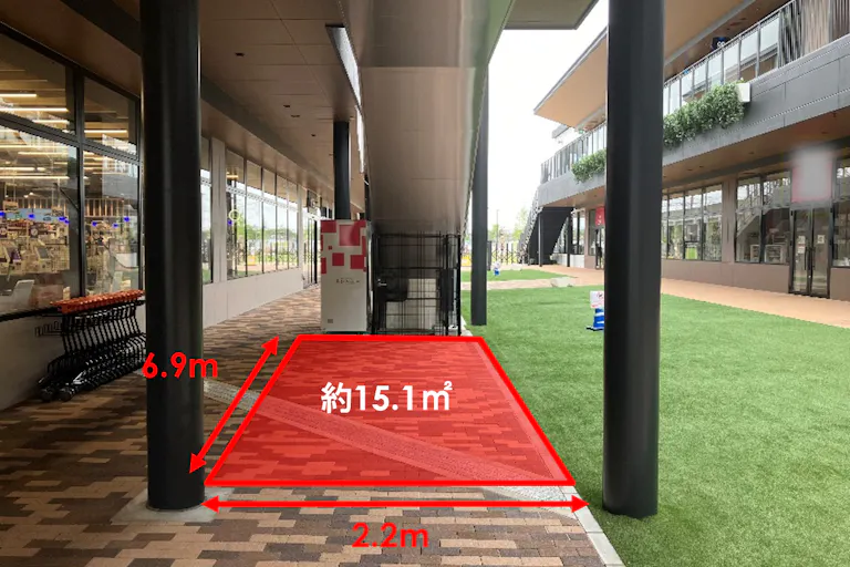 【ららテラスTOKYO-BAY】1F エスカレーター下(東側)の画像2