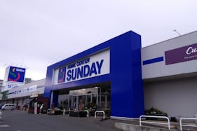 【サンデー盛岡本宮店】屋内フラワーショップ前 食物販やプロモーション等の出店に最適なホームセンター店内のイベントスペース