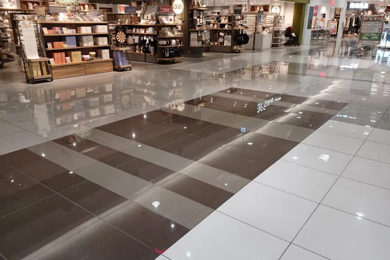 【イオンモール日根野*】【イオンモール日根野】1Fモール通路中央スペースの画像1