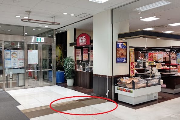 【イトーヨーカドー 横浜別所店】プロモーション等に最適なショッピングモールのイベントスペース(1階 バス停側入口)