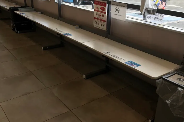 【西友 伊賀良店】サッカー台前 プロモーション用途や物販、食物販のポップアップストアに最適なスーパー店内催事イベントスペース