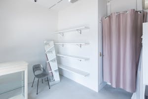 【横浜駅/神奈川駅エリア】各種ポップアップストアや展示販売会、企業プロモーションイベント等に最適なガラス張りで視認性良好な路面スペース