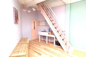 【福島駅15分】撮影やポップアップストアに適したポップで陽気な雰囲気なレンタルスペース