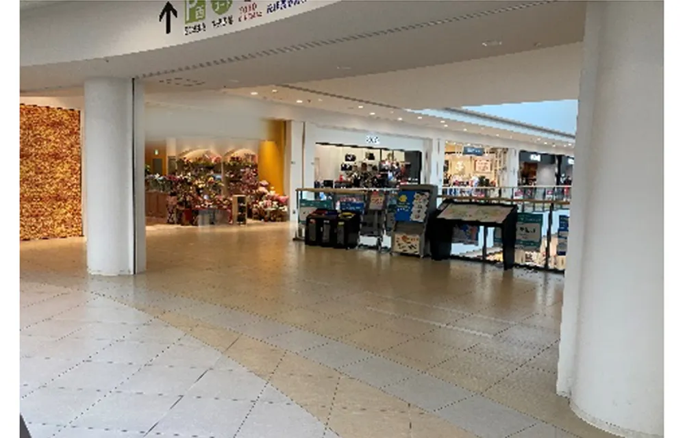 【ららぽーと横浜】3階 ノースストレート(ノースコート側)