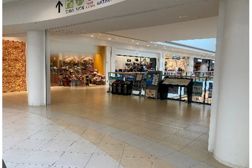 【ららぽーと横浜】3階 ノースストレート(ノースコート側)