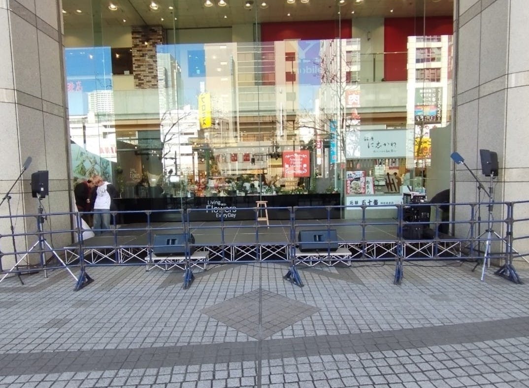 【錦糸町マルイ】1階 店頭 広告・ステージC【物販・食物販・PR】国道14号面した人通りの多い屋外スペース