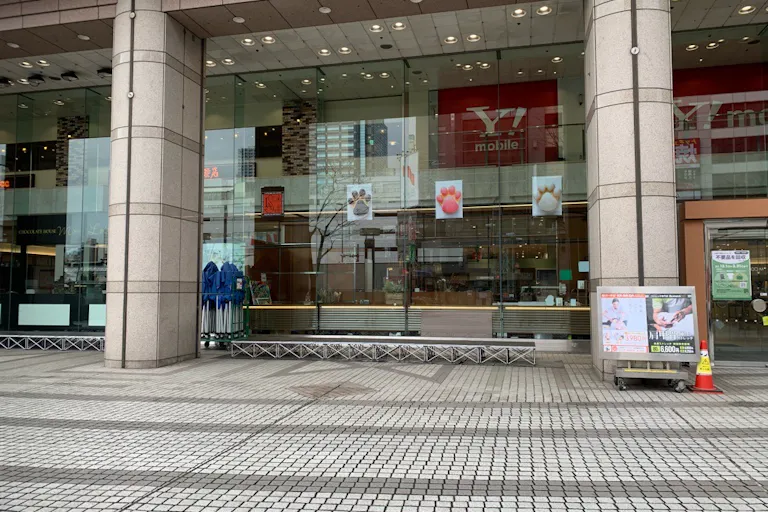 【錦糸町マルイ】1階 店頭 広告・ステージC【物販・食物販・PR】国道14号面した人通りの多い屋外スペースの画像3