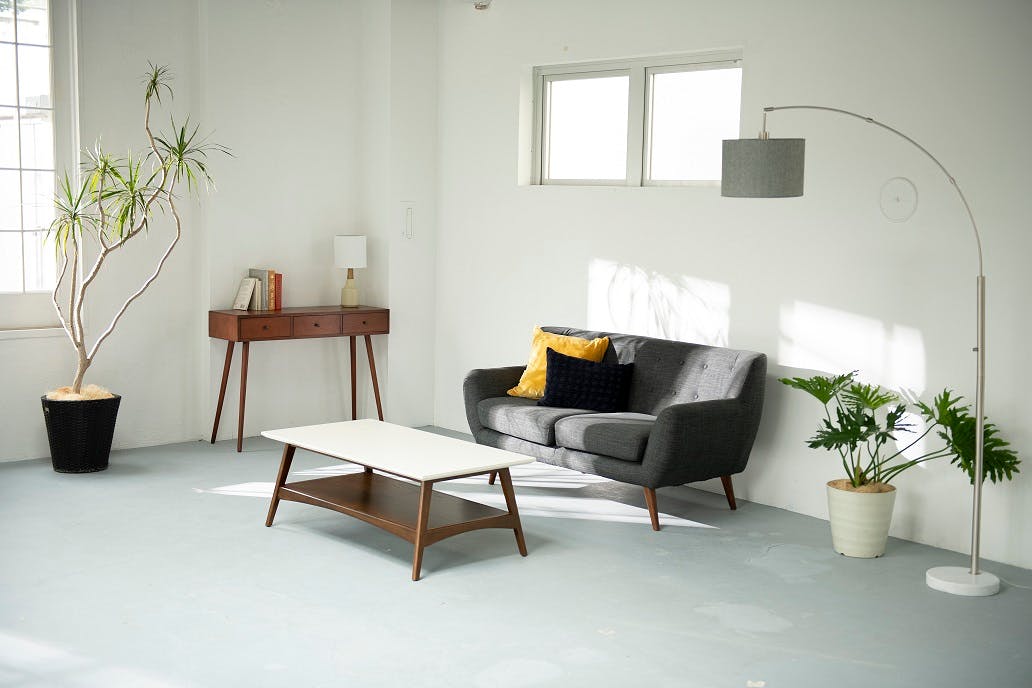 【目黒駅2分】全面自然光の入るシンプルなスタジオ