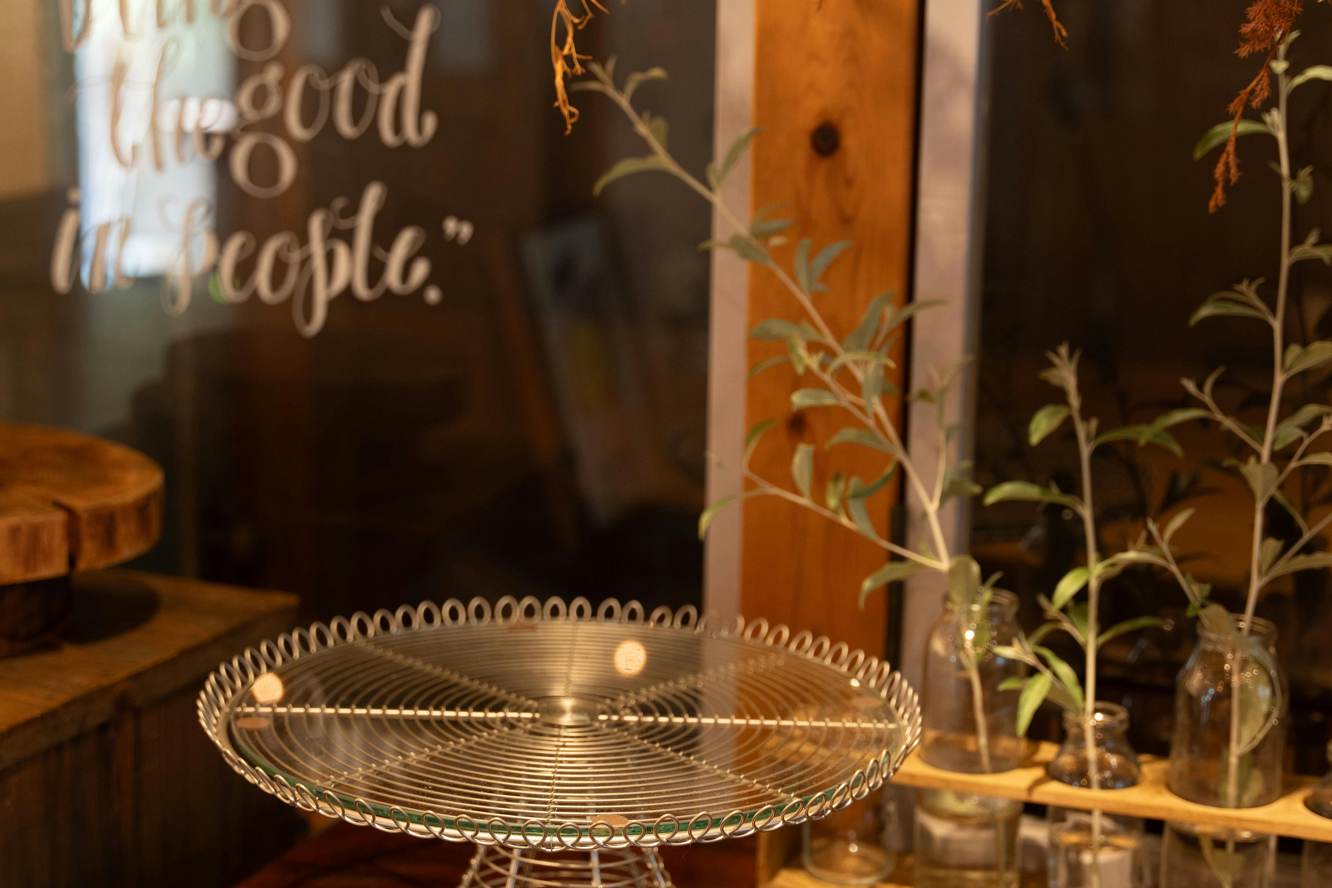 【外苑前駅6分】ポップアップストアや展示会、ワークショップに最適。ヴィンテージ建具で温かな雰囲気広がるレンタルスペース