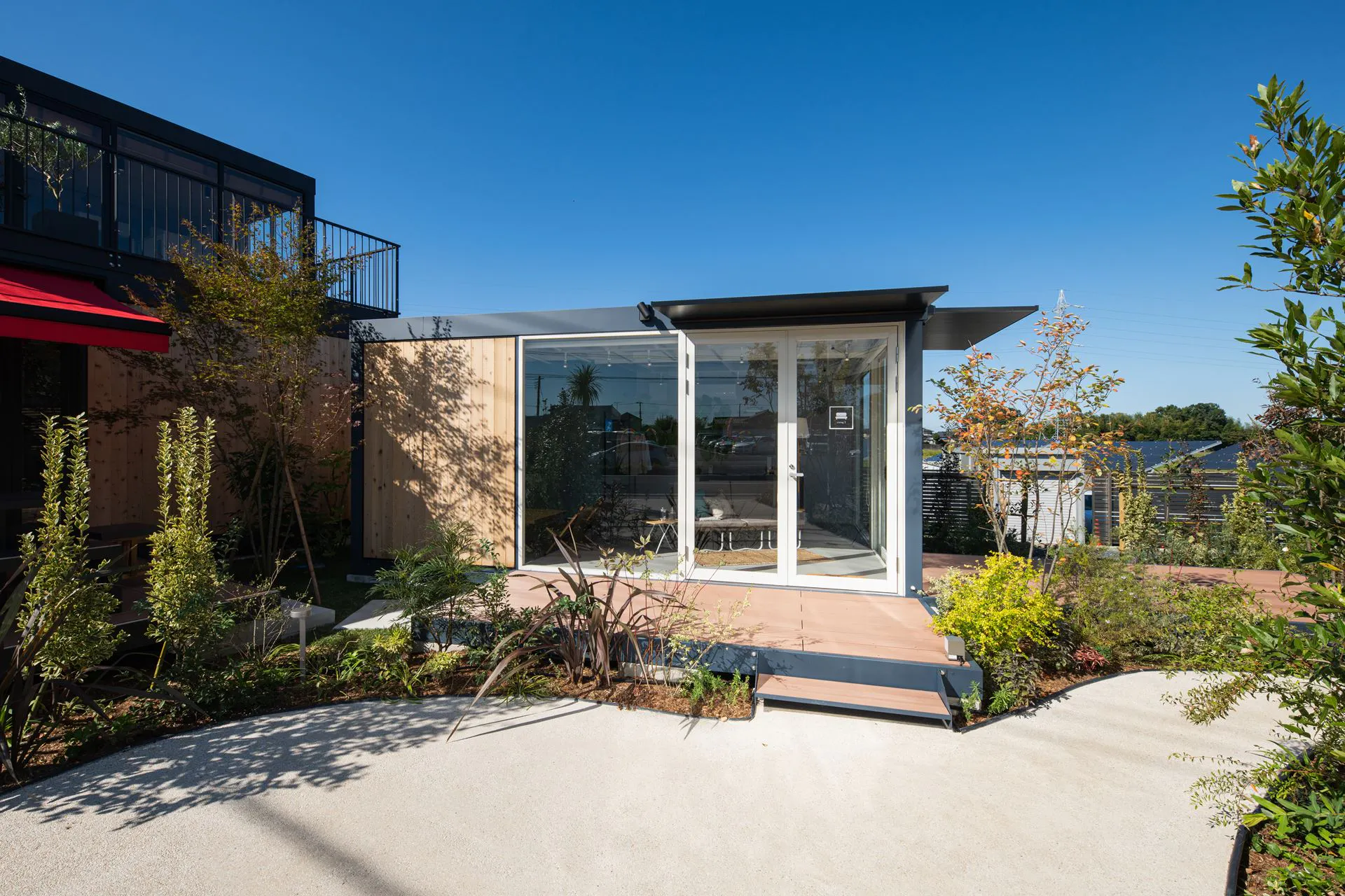 【茨城県ひたちなか市】自主企画マルシェやワークショップに最適なお手頃価格のレンタルスペース「Living1」/敷地全体の貸切イベント開催も可能!