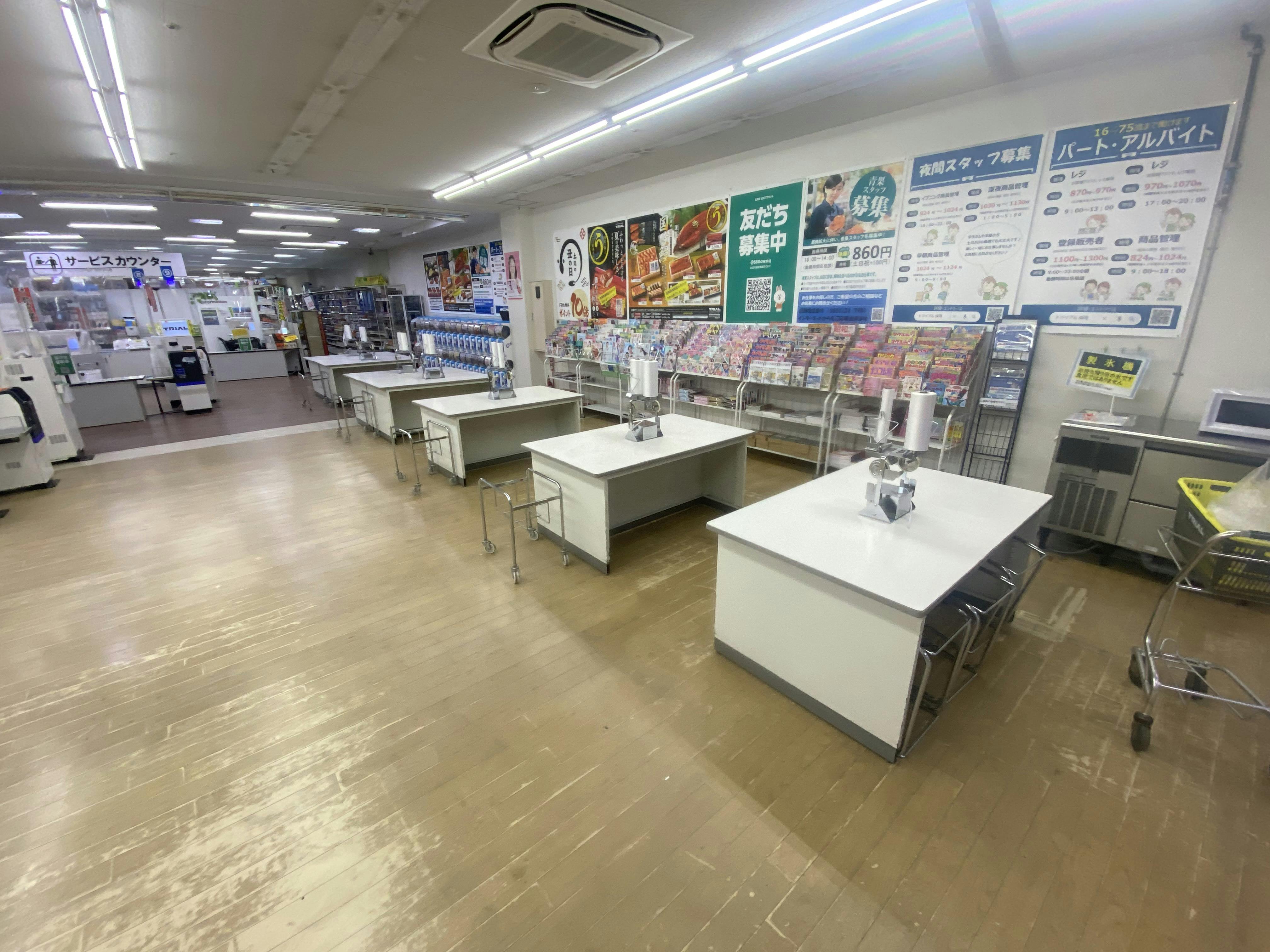【メガセンタートライアル浜田店】食品販売や販促プロモーションに適したレジ付近スペースの画像