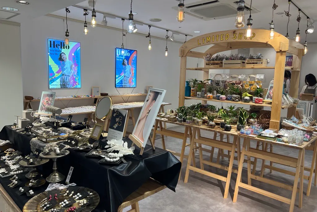 【アミュプラザ博多】AMU EST 1F POP UP STAGE