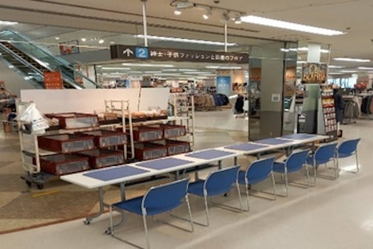 【イトーヨーカドー 福島店】プロモーション等に最適なショッピングモールのイベントスペース(1階 婦人側エスカレーター横)の画像1