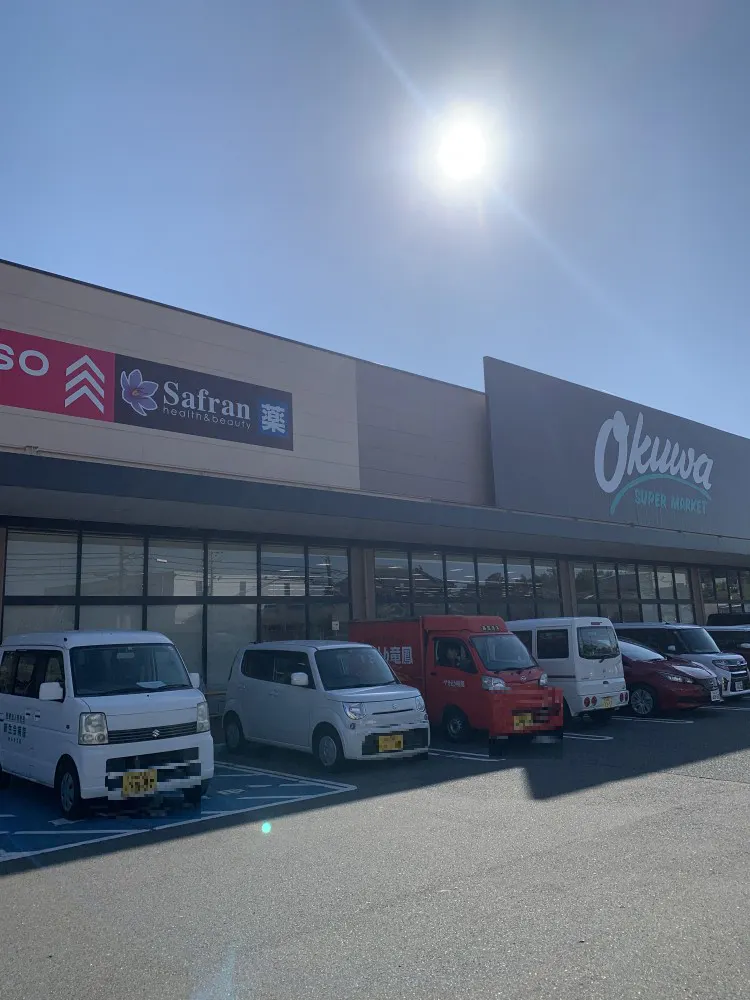 【オークワ和泉中央】プロモーションに最適な風除室スペース