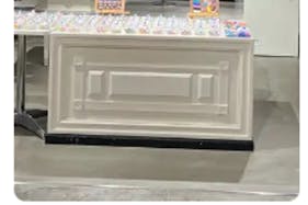 【渋谷モディ】4階カレンダリウムD02【物販】上りエスカレーターすぐ、什器や専用モニター完備