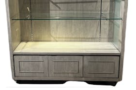 【渋谷モディ】4階カレンダリウムD02【物販】上りエスカレーターすぐ、什器や専用モニター完備