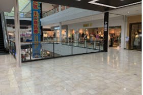 【イオンモール川口前川】ハニーズ前ブリッジ