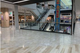 【イオンモール川口前川】ハニーズ前ブリッジ