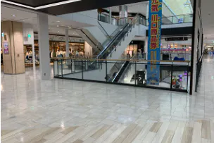 【イオンモール川口前川】ハニーズ前ブリッジ