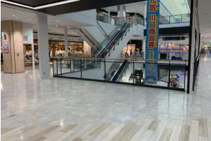 【イオンモール川口前川】ハニーズ前ブリッジ