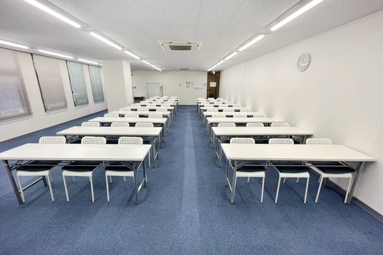 【新横浜駅3分】招待制の製品PR会や受注販売会に適した50名程度収容可能なレンタルスペースの画像1