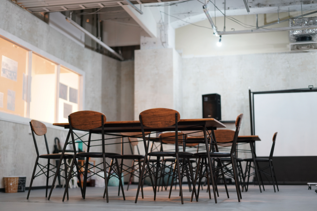 広々とした空間で快適に作業を行うことができます。