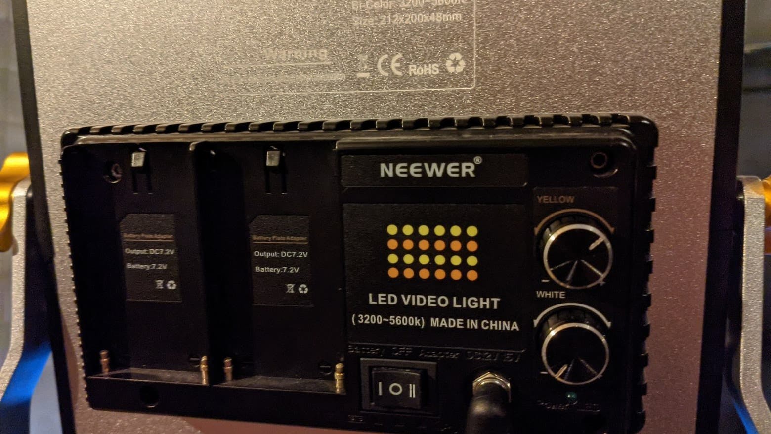 オプションのLEDスタンドライト