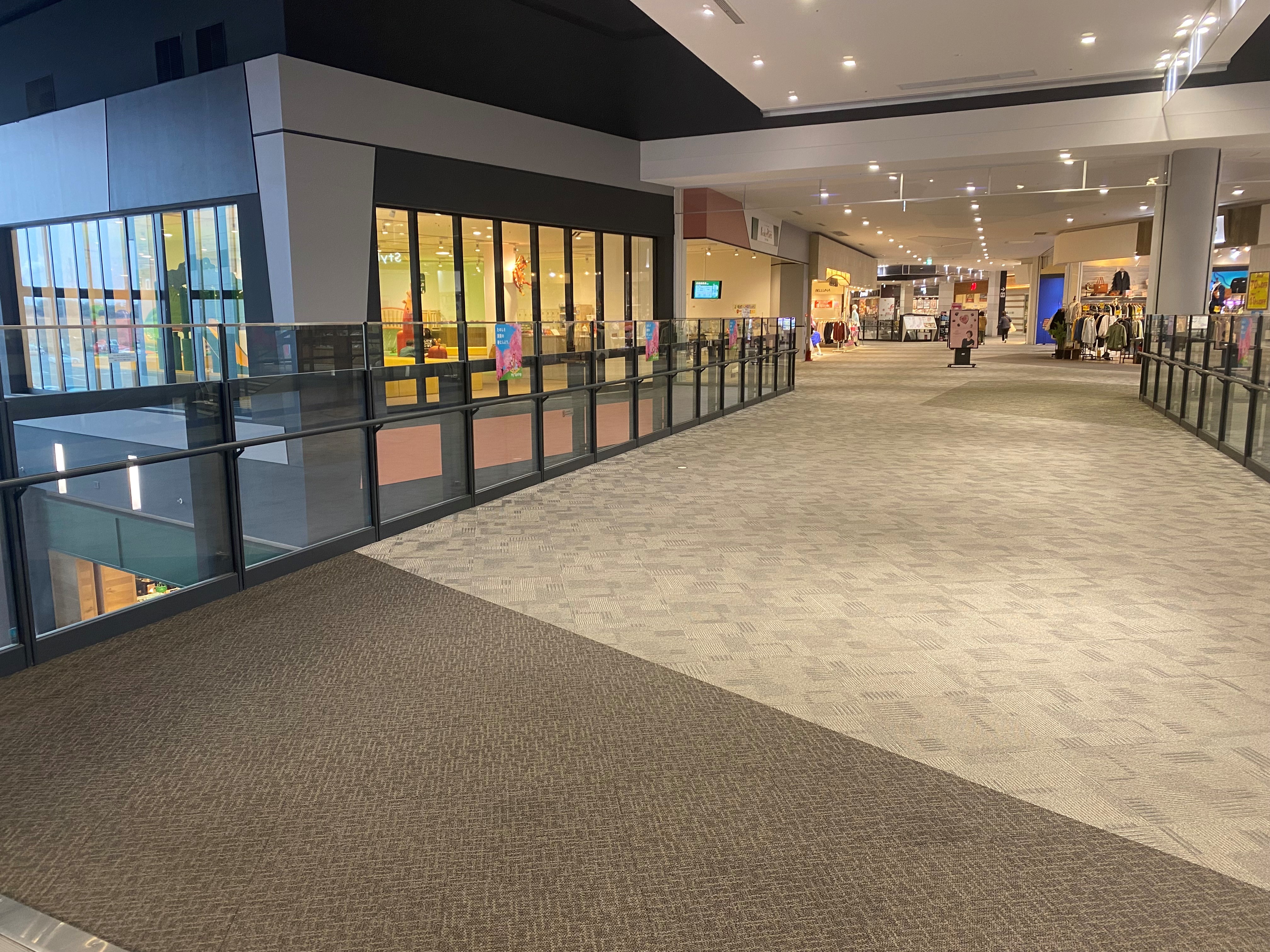 【イオンモール木更津】2F センターブリッジ