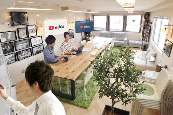 【飯田橋駅5分】オフサイトミーティング、短期オフィス、セミナー等に適した自然光良好なスペース