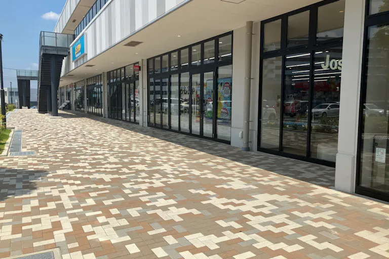 【SOCOLA所沢】1階屋外(メイン入り口脇) 販促プロモーションに最適な催事イベントスペースの画像3