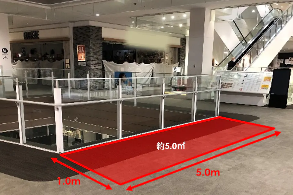 【ららぽーと海老名】3-⑤ 北側エスカレーター 前©