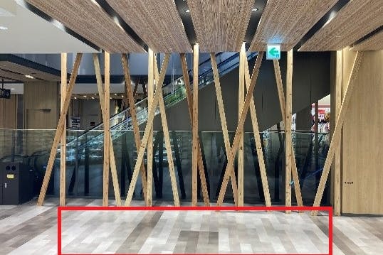 【フレスポ阿波座】食物販や物販に適した西松屋やセリアなどが入居している2階共用スペースにある屋内スペース