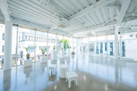 【明治神宮前駅3分】ファッション・アパレル関連のポップアップストアや展示会に適したキャットストリートに浮かぶギャラリースペース【無料貸し出し什器あり】