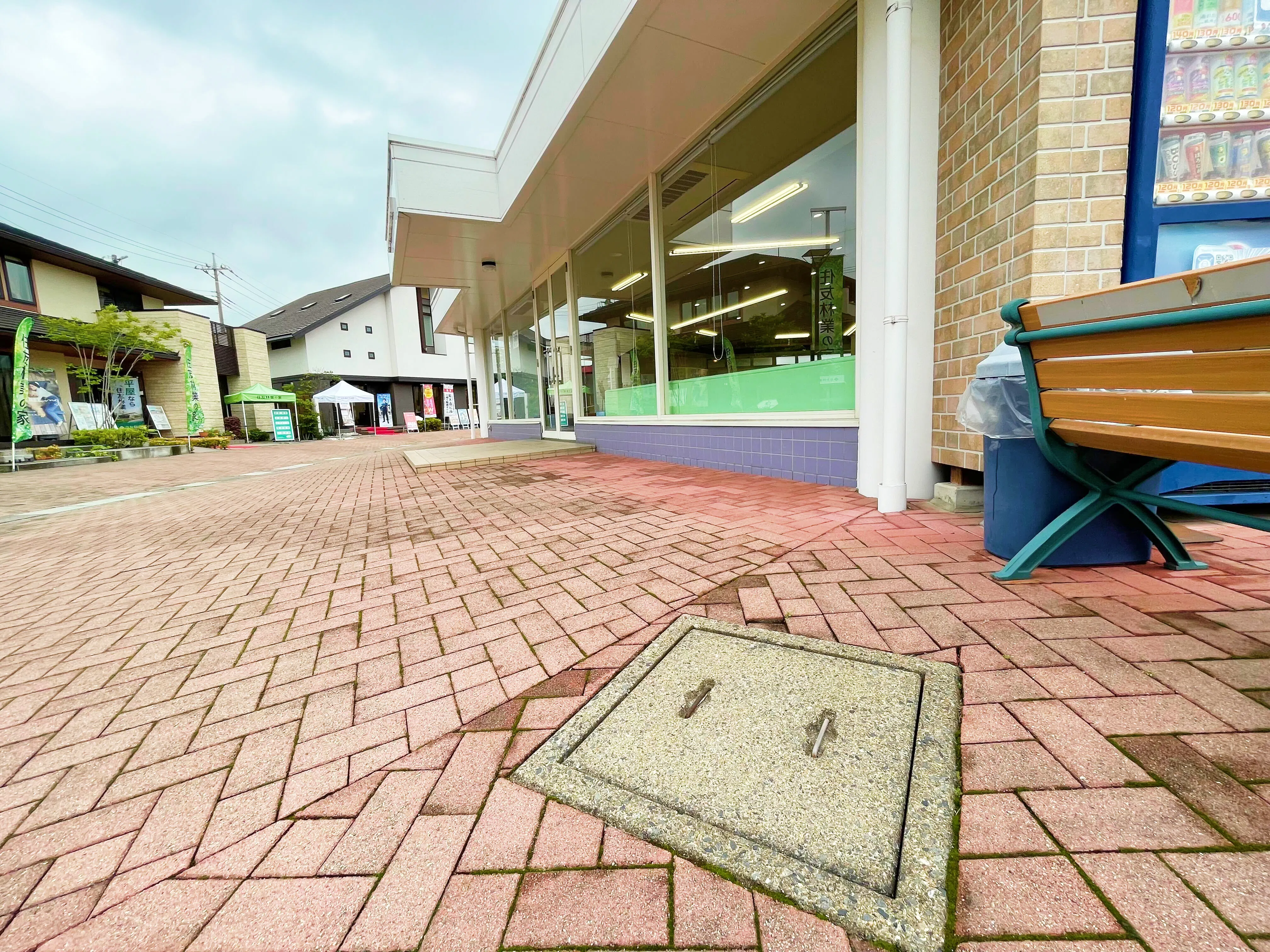 【熊谷ハウジングステージ】各種プロモーションイベントやポップアップストアに最適な大型住宅展示場内中央にある屋外スペース