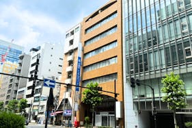 【神田駅5分】招待制の製品PR会や受注販売会に適した110名程度収容可能なレンタルスペース