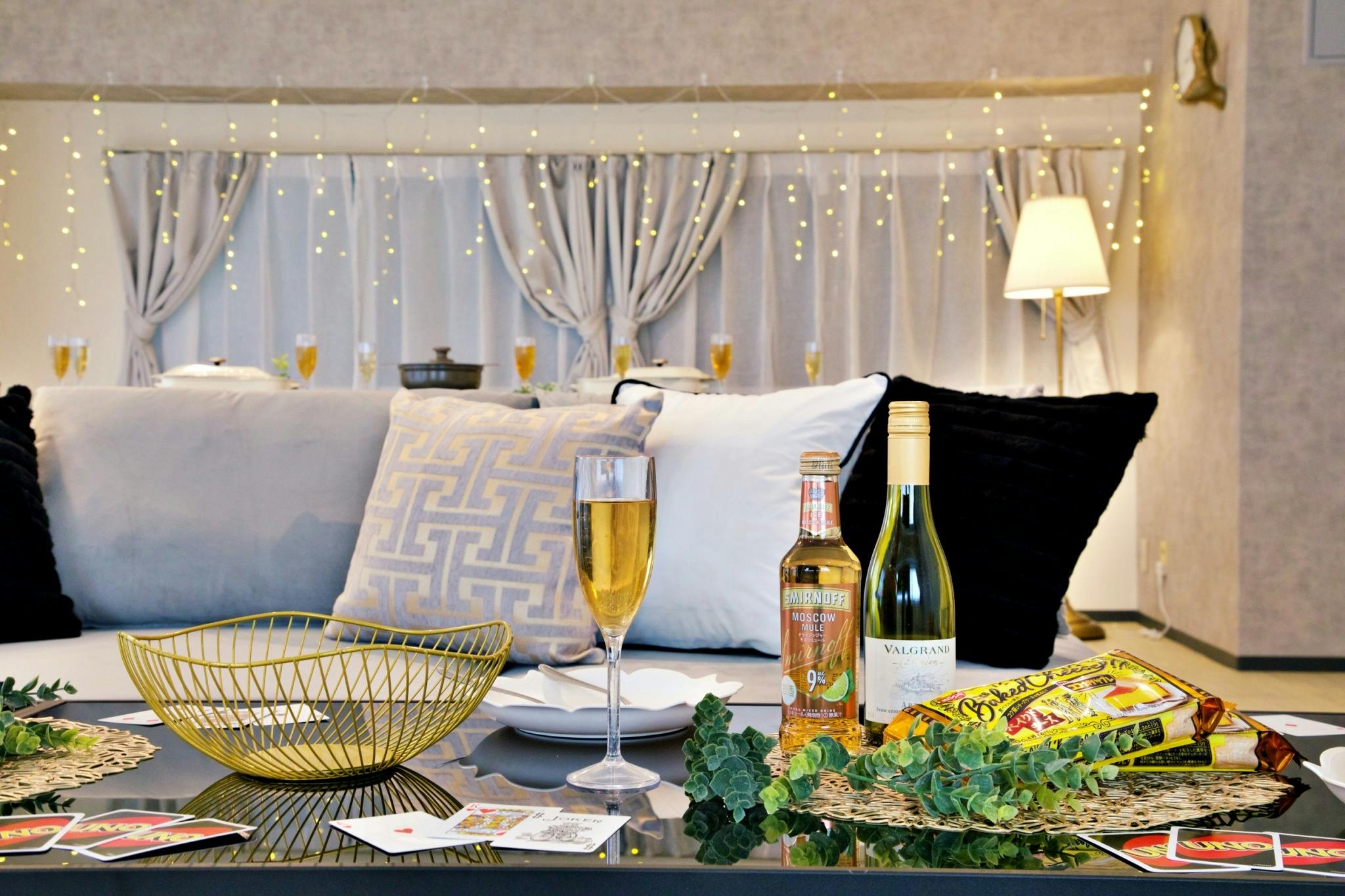 【新宿駅1分】オフサイトミーティングやクローズドイベントに最適な最大18名で利用可能なレンタルスペース