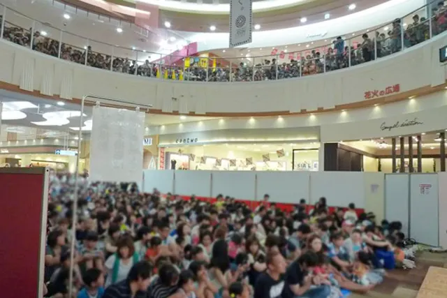 【イオンモール大曲/1F花火の広場】各種プロモーションイベントや大型の物販イベントに最適な施設中央にある視認性抜群のイベントスペース