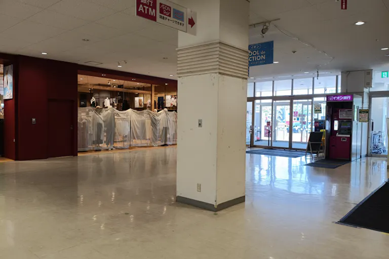 【イオン多賀城】サイクル側入口 販促プロモーションや物販に最適なスーパー店内催事イベントスペースの画像2
