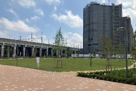 【ららテラスTOKYO-BAY】1F MIXI FUN PARK 芝生広場