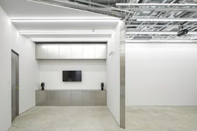 【下北沢駅2分】展示会・撮影に適した良好なアクセスとコンパクトながら開放的で洗練されたスペース