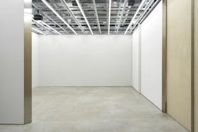 【下北沢駅2分】展示会・撮影に適した良好なアクセスとコンパクトながら開放的で洗練されたスペース