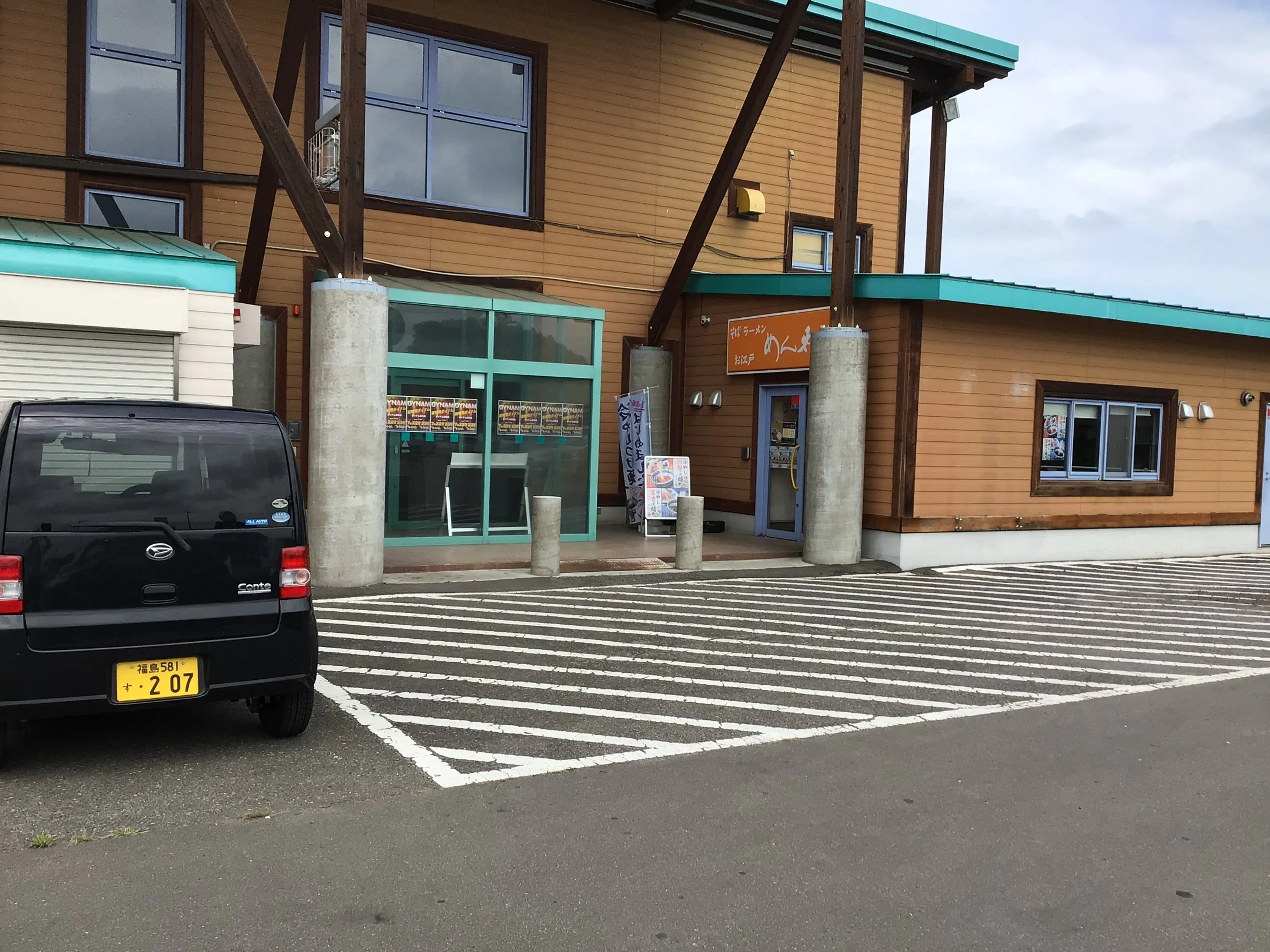 【ダイナム白石店】キッチンカーやプロモーションに最適なアミューズメント施設のイベントスペース(出入口前)