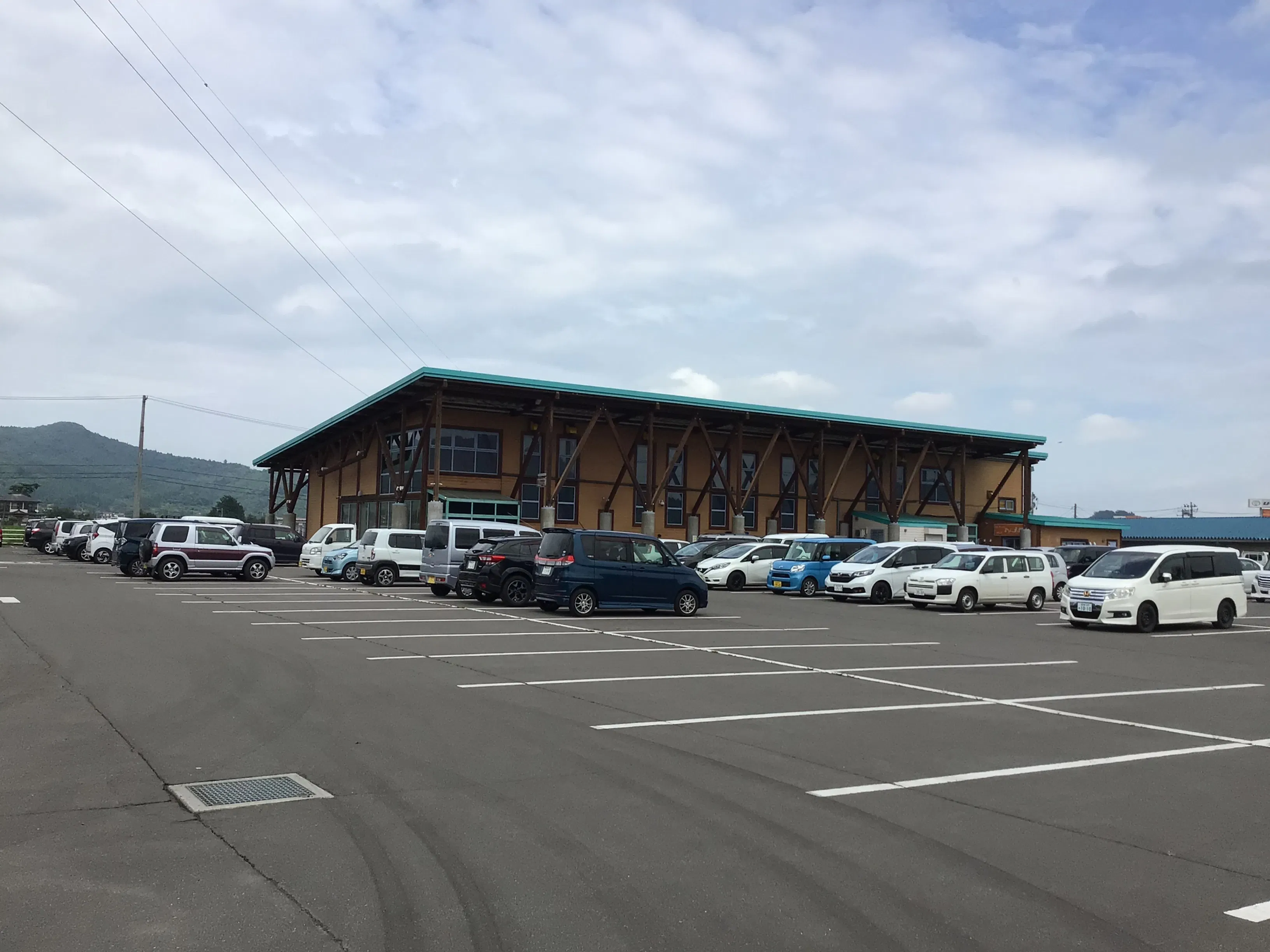 【ダイナム白石店】キッチンカーやプロモーションに最適なアミューズメント施設のイベントスペース(出入口前)