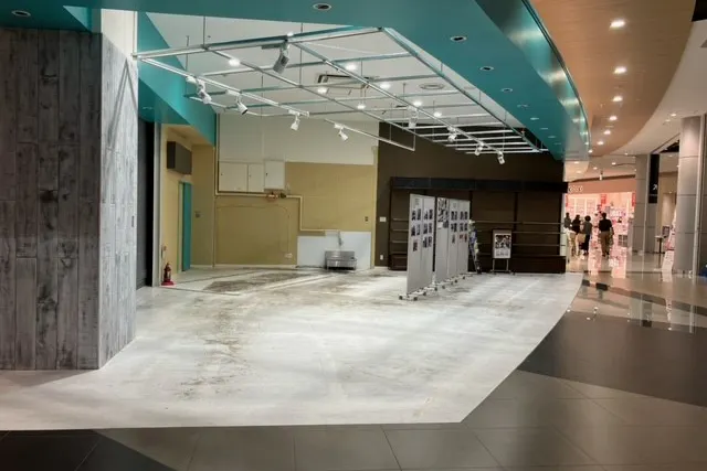 【イオンモール新小松】アルビオン横区画(レストラン側)