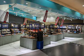 【イオンモール新小松】アルビオン横区画(レストラン側)