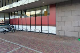 【ユアーズ白木店】物販やプロモーションに利用可能な駐車場スペース