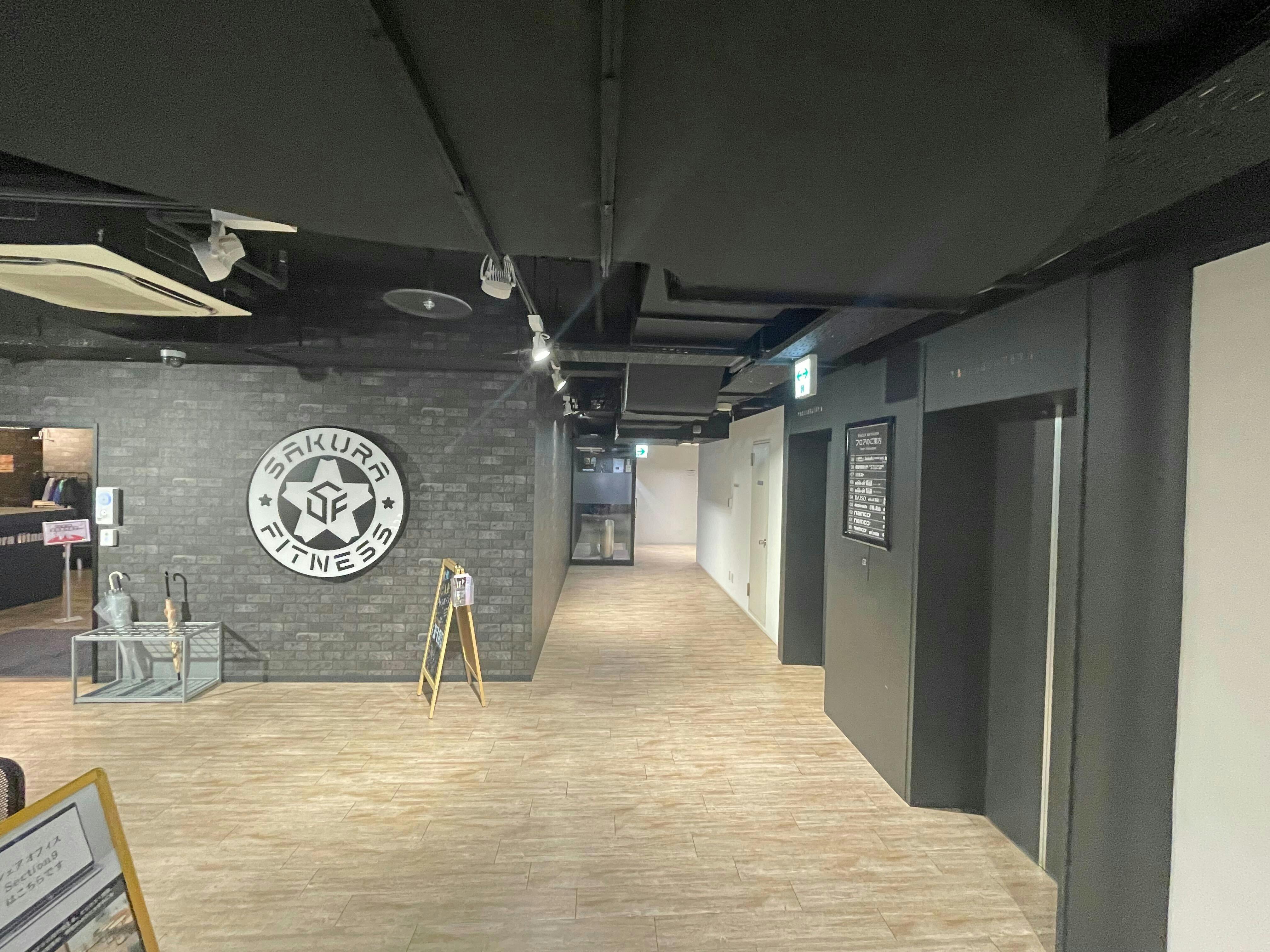 【ピアザ松戸/松戸駅東口直結】喫煙具のプロモーションイベントに最適な駅出口直結の商業施設9階にある喫煙所横のイベントスペース