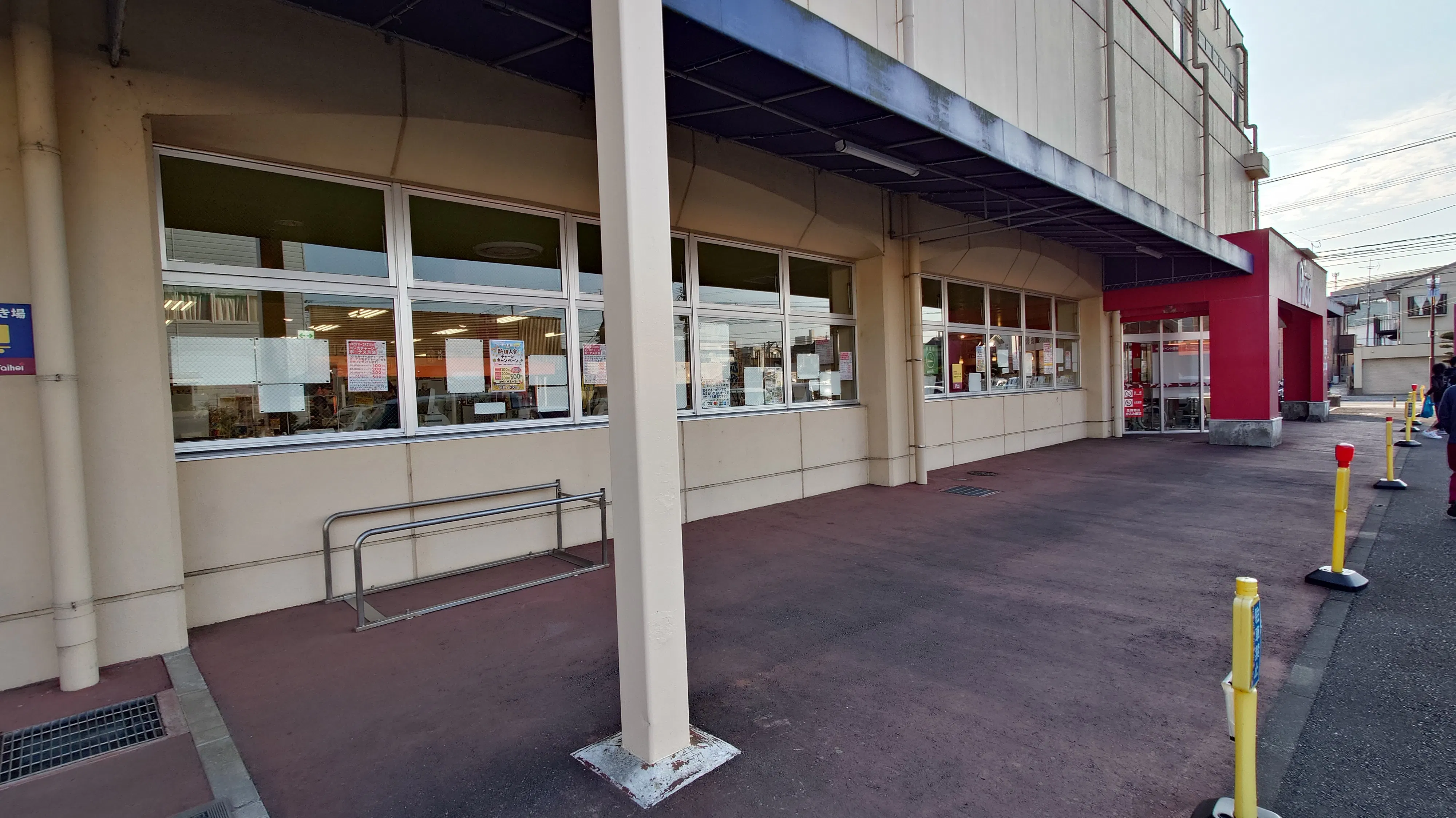 【ピコ】プロモーション・物販に最適な北面テント下の広いスペース