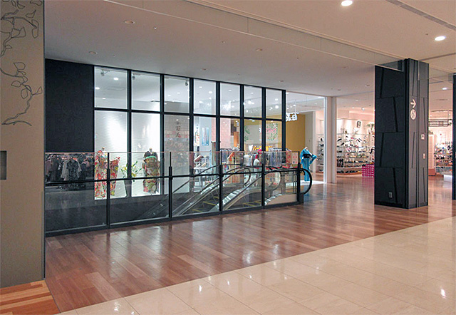 【イオンモール多摩平の森】2F 三井住友銀行前